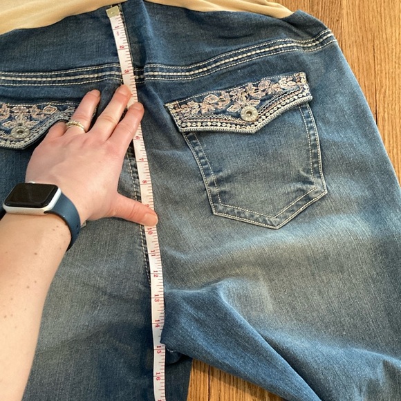 Indigo Blue Cream Straight Leg Maternity Jeans/Capris - Picture 10 of 13